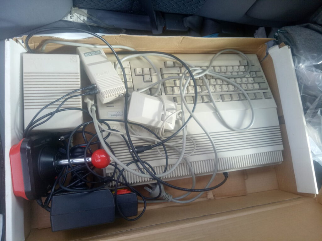 Second-Hand Amiga 500 With Joysticks Power box Mouse Keyboard Modulator