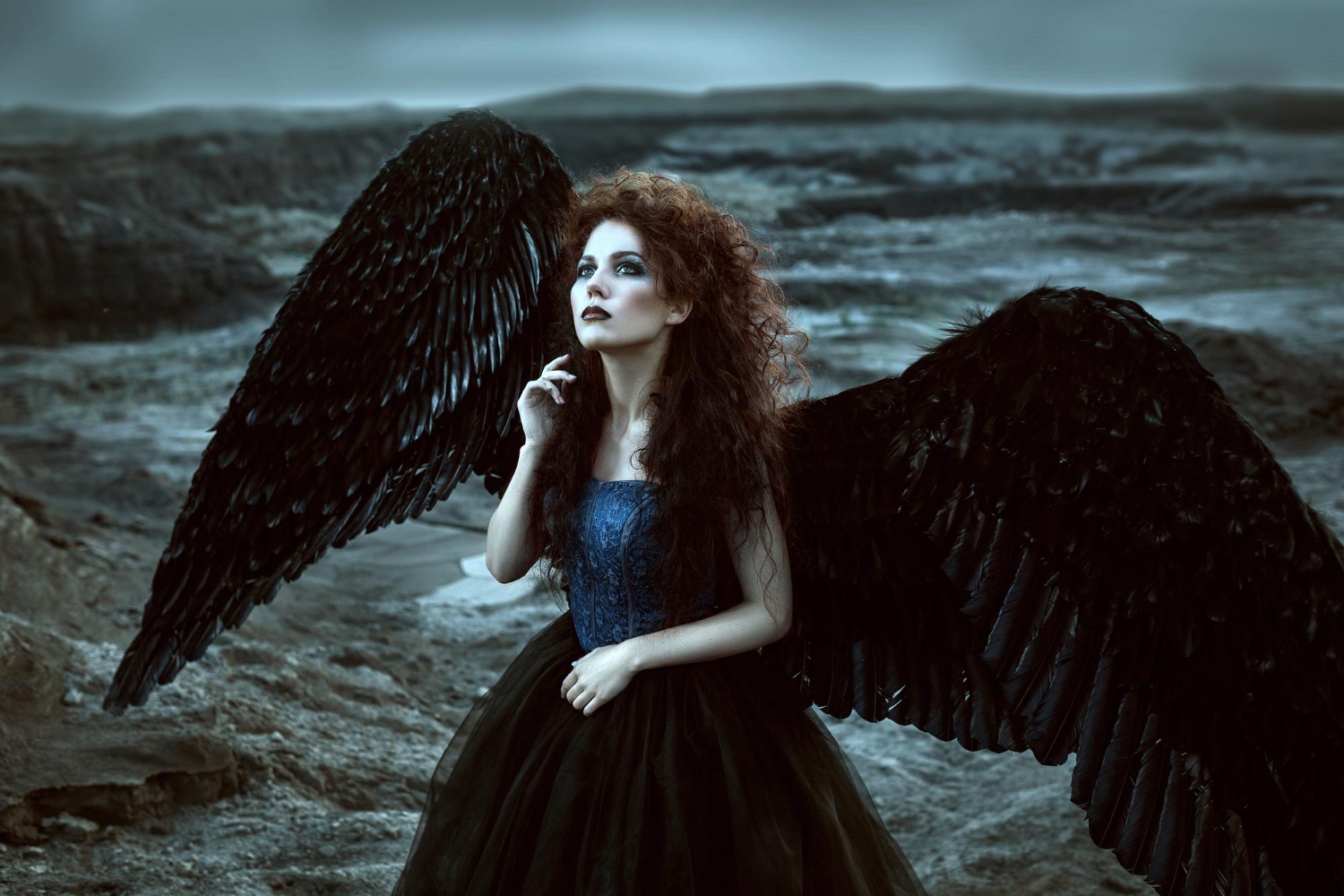 angel with black wings