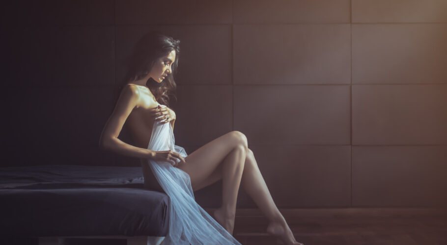 beautiful nude sexy lady elegant pose fashion model girl indoors