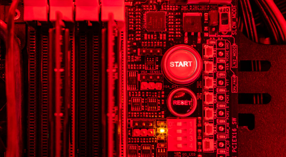 mad chaos start reset buttons inside amiga 500 pc