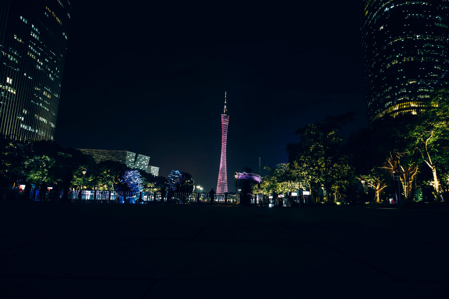 canton tower guangzhou china urban landscape guangzhou city close canton tower