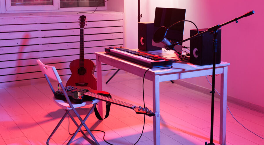 microphone guitar and speakers musical equipment home recording jam session