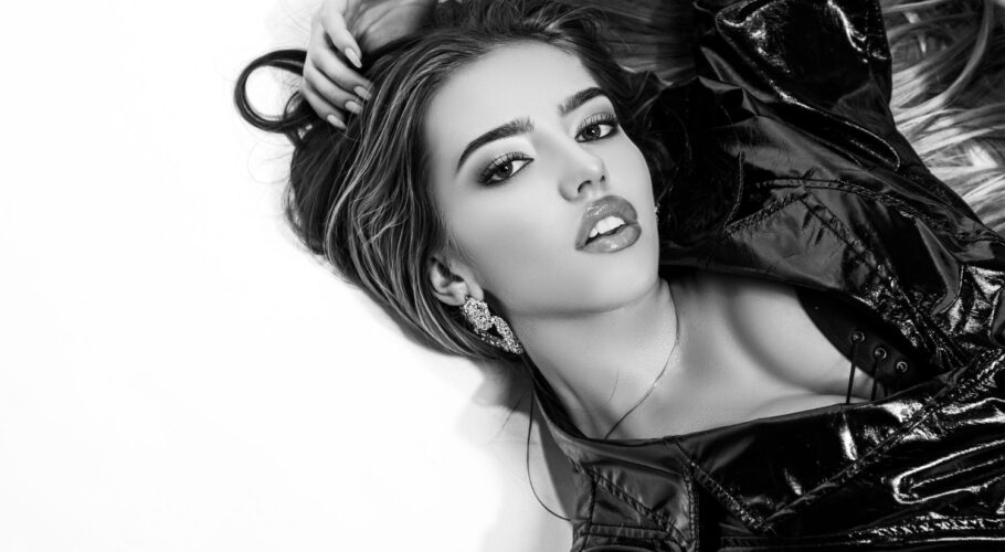 mistress lady kinky sexy elegant young woman beauty female face portrait gray beautiful blonde woman lyssa