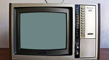 Fixing the TV & Installing Amiga 500 Programs – Mad Chaos: April 29, 1996