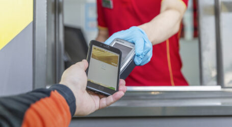 Payment Order By Phone From McDonalds From Car Window In Australia During COVID