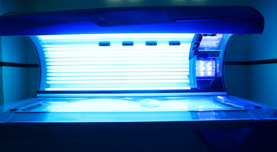tanning bed solarium light machine with blue color