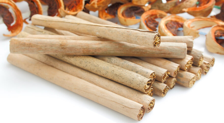 tobacco with dry banana leaf rolls peanuts